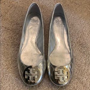 Tory Burch silver quilted flats -like new!